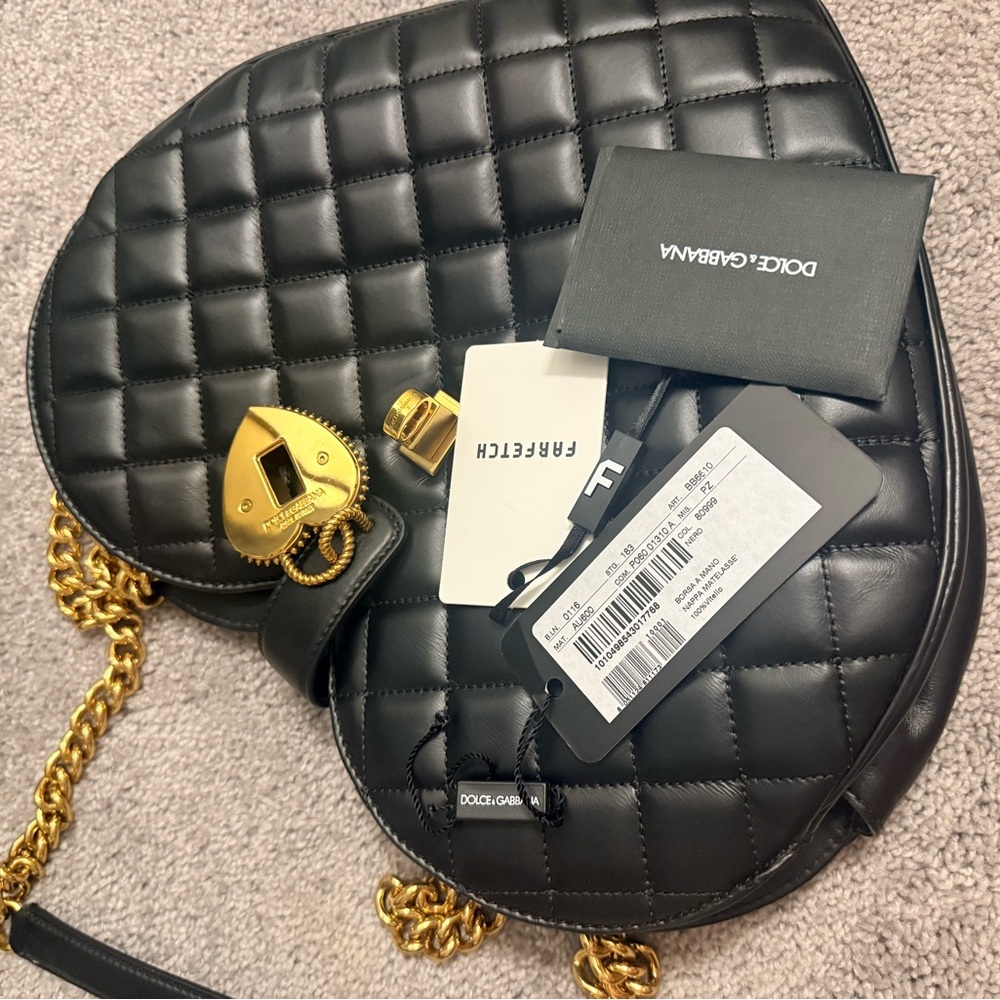 DOLCE&GABBANA
My Heart Leather Crossbody Bag - Picture 6 of 6